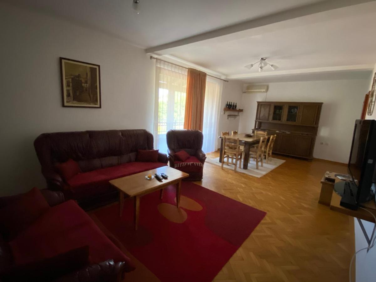 Guest House Radoman Virpazar Ngoại thất bức ảnh