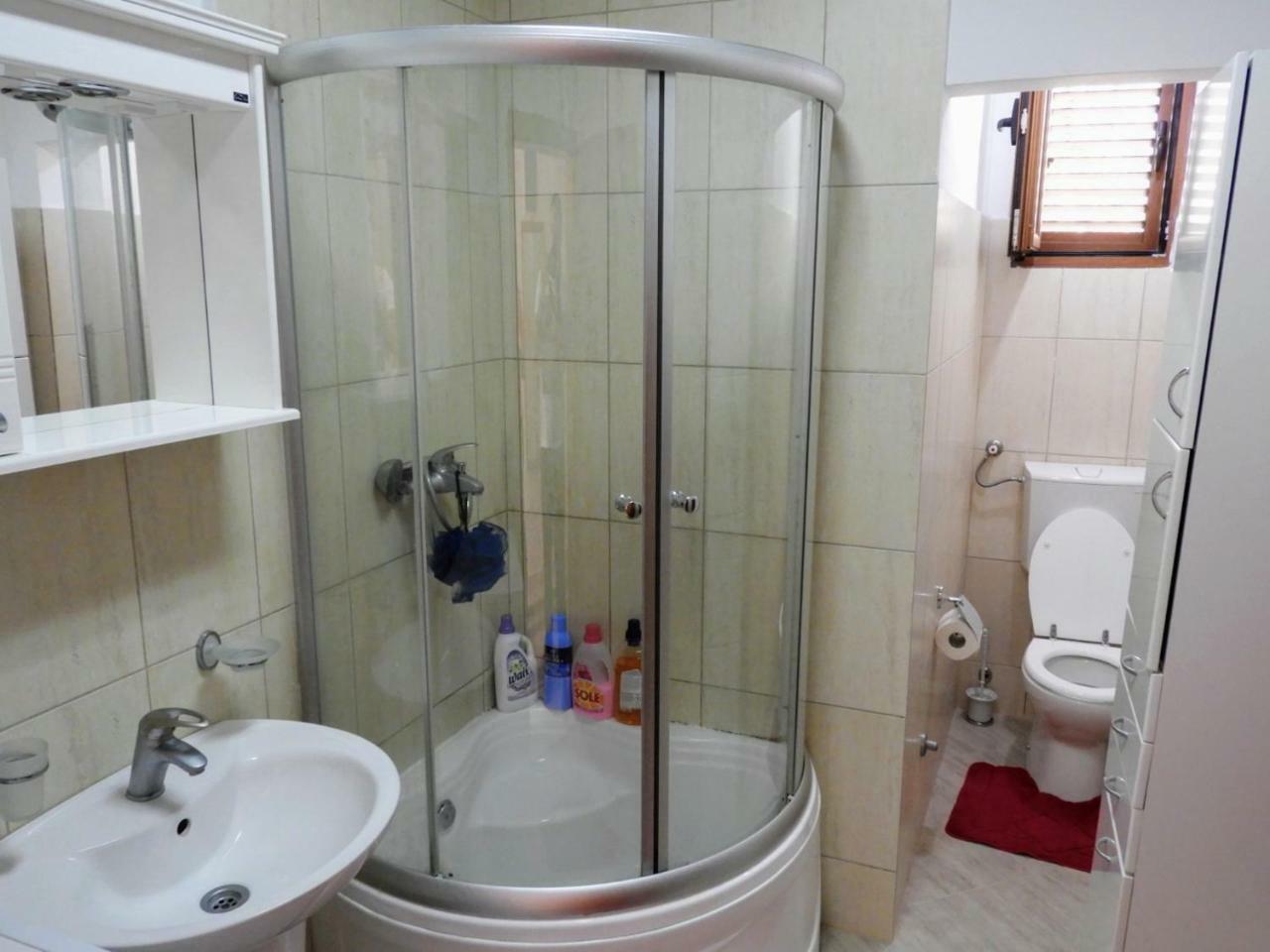 Guest House Radoman Virpazar Ngoại thất bức ảnh